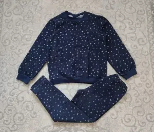 Новый спортивный костюм на флисе для девочки