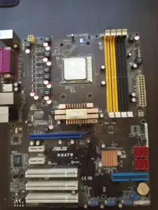 Материнская плата