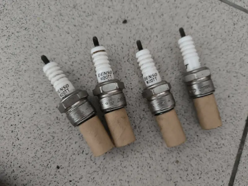 DENSO W20TT Свечи 4 зажигания - Вся Беларусь - 229253 - Доска объявлений Kupika.by