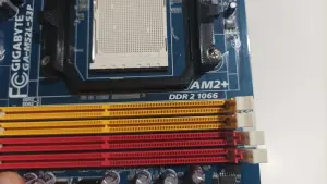 Материнская плата  Gigabyte GA-M52L-S3P (Socket AM2+)