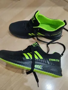 Новые кроссовки