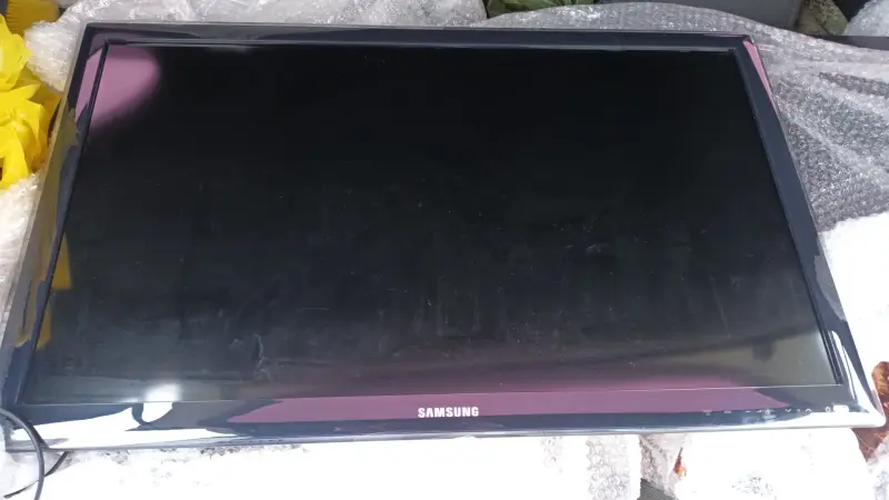 Телевизор Samsung UE32D4000