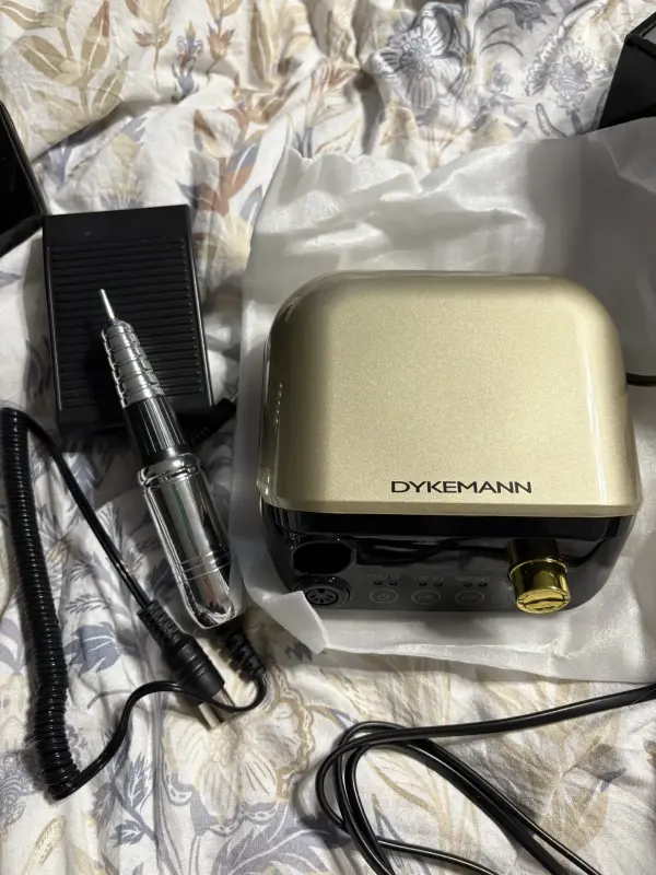 Аппарат для маникюра и педикюра