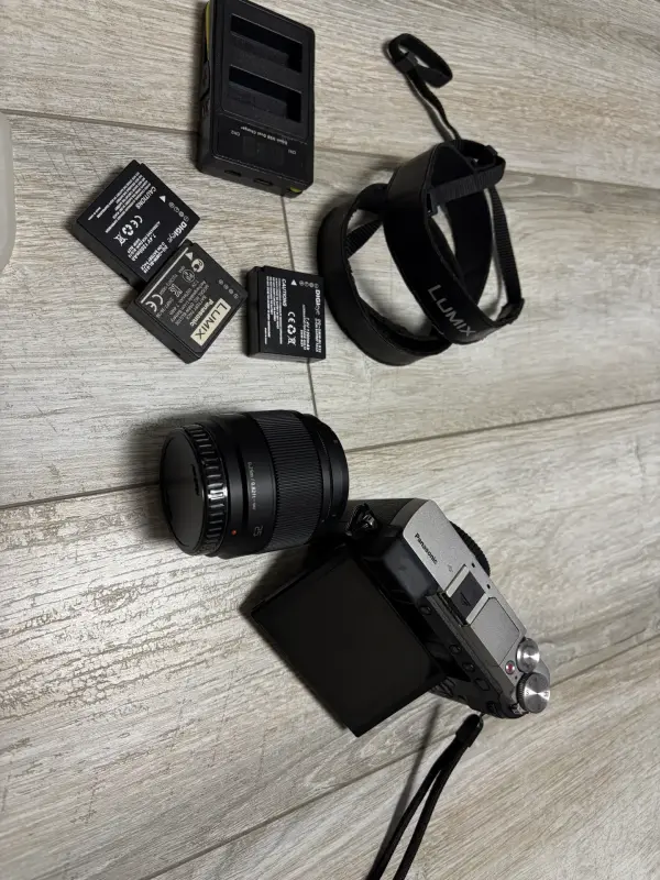 Panasonic GX-80 + Lumix 25mm (видеомейкер kit) фотоаппарат