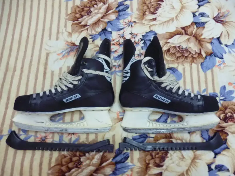 Хоккейные коньки Bauer «IMPACT 100»