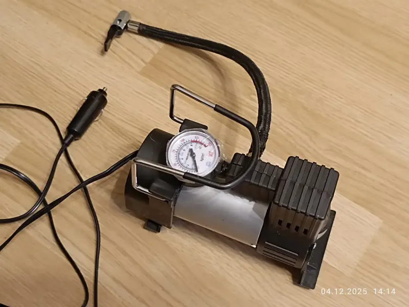 Электрический насос для подкачки шин на 12 в.