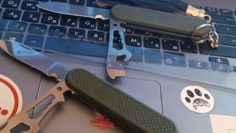 Нож складной солдатский Испания, герб. Продам!