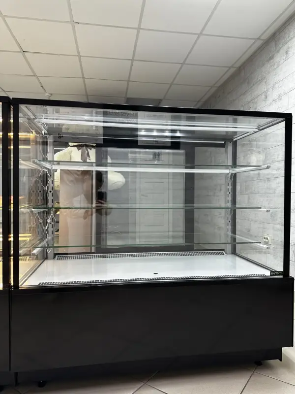 Витрина холодильная торговая