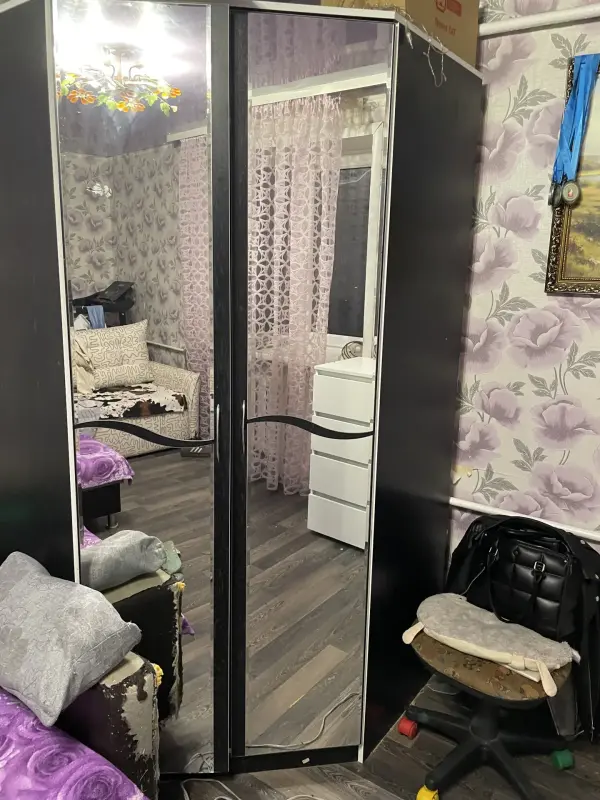 Угловой шкаф