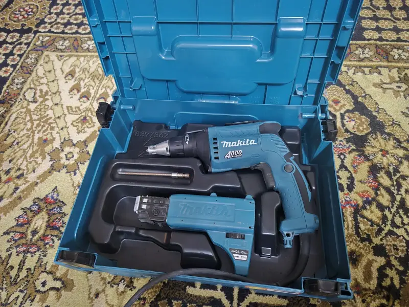 Шуруповерт для гипсокортона FS4000