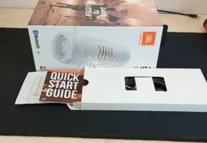 Беспроводная колонка JBL Flip 6 (белый)