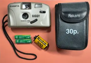 Пленочный фотоаппарат