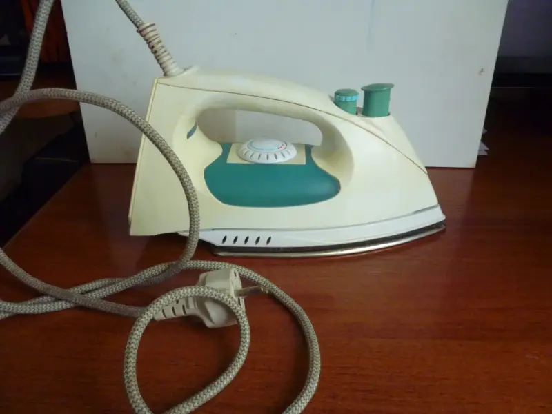 Утюг Ладомир (модель №20)