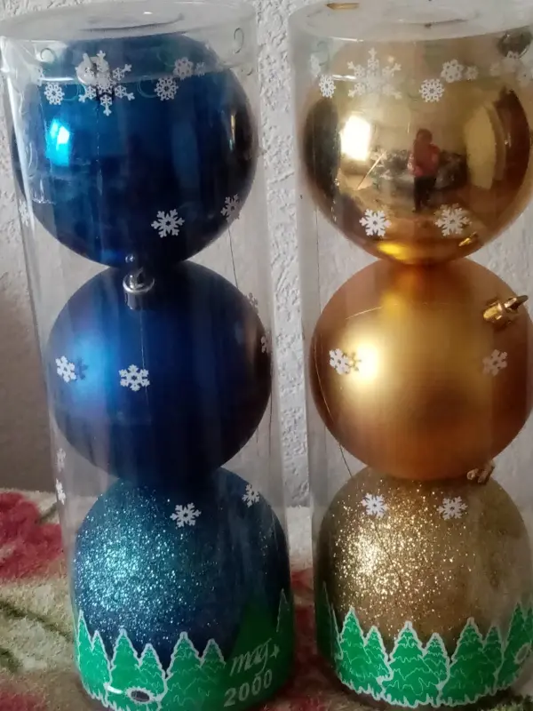 Новогодние игрушки