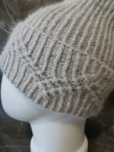 Серая шапочка тренд 25-26 года