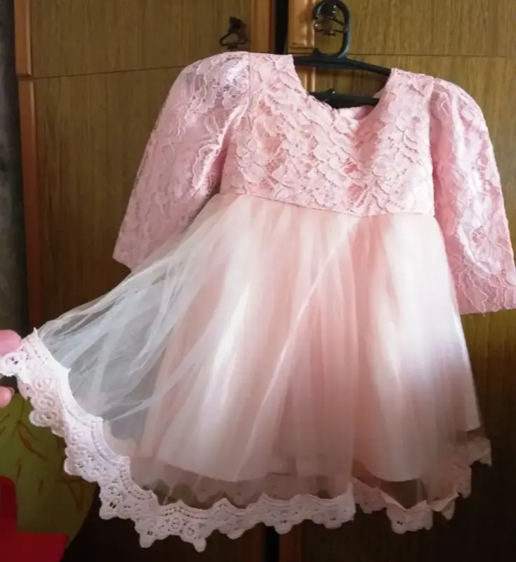 Одежда для девочек - Кружевное платье персикового цвета (на 19-24мес) - Вся Беларусь - Фото 3 Кружевное платье персикового цвета (на 19-24мес) - Вся Беларусь - 230056 - Доска объявлений Kupika.by - Фото 3