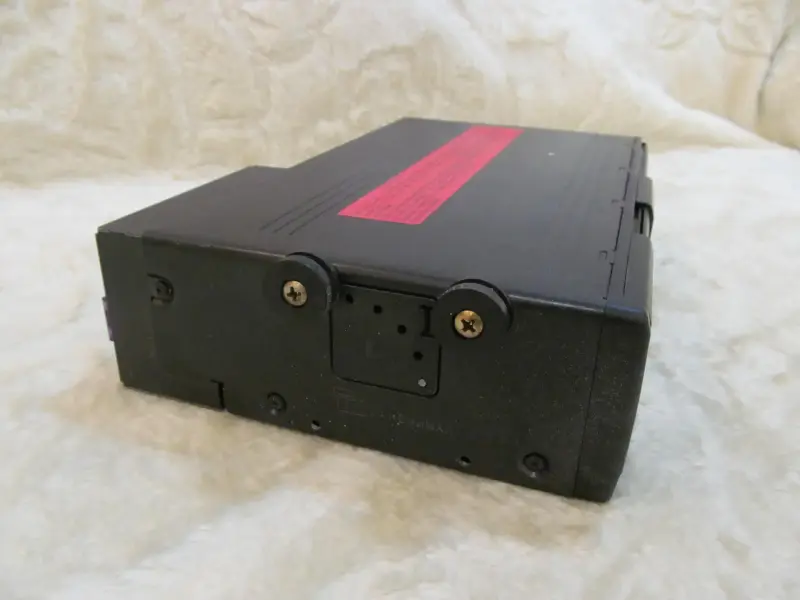 BMW e39 - CD-чейнджер, mod. BMW 65.12-6 913388, made in Hungary (без проводов)