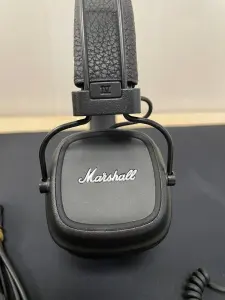 Наушники Marshall Major IV