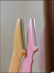 Бритва женская многоразовая для лица и бровей