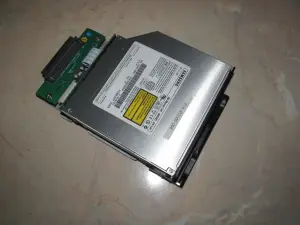 Samsung CD-Master 24E SN-124 24x Slim Notebook CD-Rom, Б.У. оптический накопитель