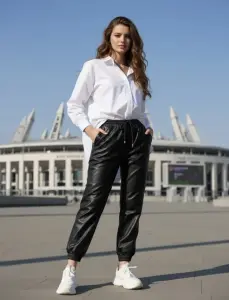 Джогеры 42-44 экокожа