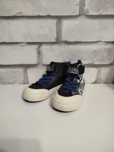 Кроссовки для мальчика