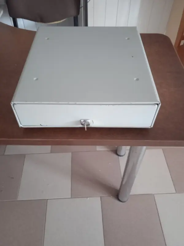 Денежный ящик