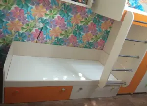 Продам двухъярусную кровать