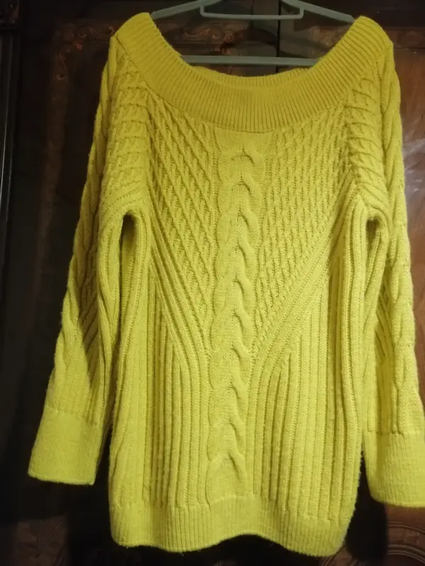 Новый яркий джемпер