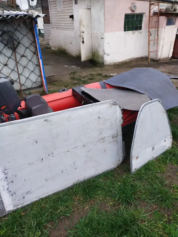 Лодка ПВХ АКВА 280 с мотором.