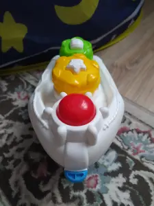 Игрушка корабль на развитие мышления.