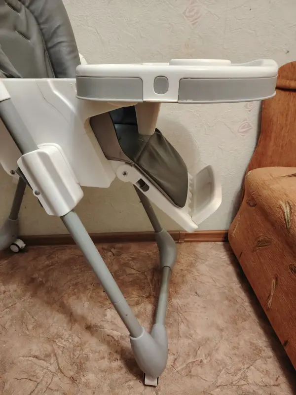 Столик детский для кормления