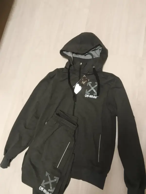 Новый спортивный костюм р 48/52