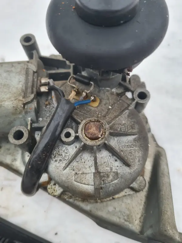 Автозапчасти - Моторчик заднего стеклоочистителя (дворника) Renault Scenic I - Вся Беларусь - Фото 3 Моторчик заднего стеклоочистителя (дворника) Renault Scenic I - Вся Беларусь - 229294 - Доска объявлений Kupika.by - Фото 3