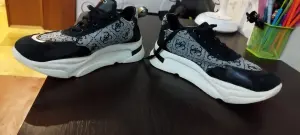 Кроссовки Guess