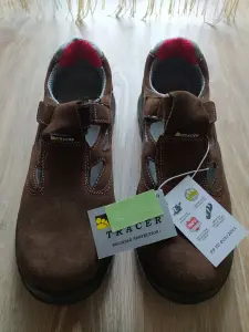 Спецобувь 44 размер. Высокого качества. Новая