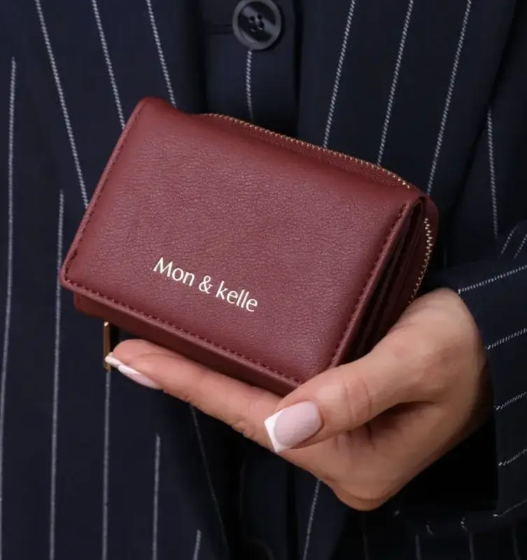 Утерян женский кошелек