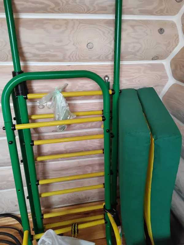 Детский спортивный уголок