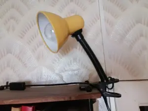 лампа на прищепке