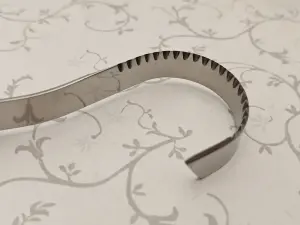 Нож-декоратор для масла, мороженого и т.п.