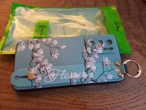 Чехол новый на Huawei P40.