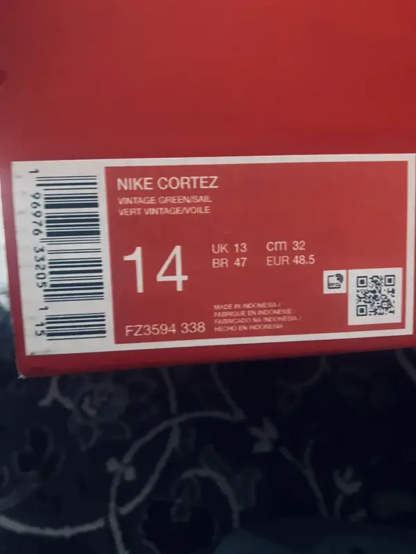 кроссовки Nike новые