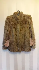 Полушубок из натурального меха