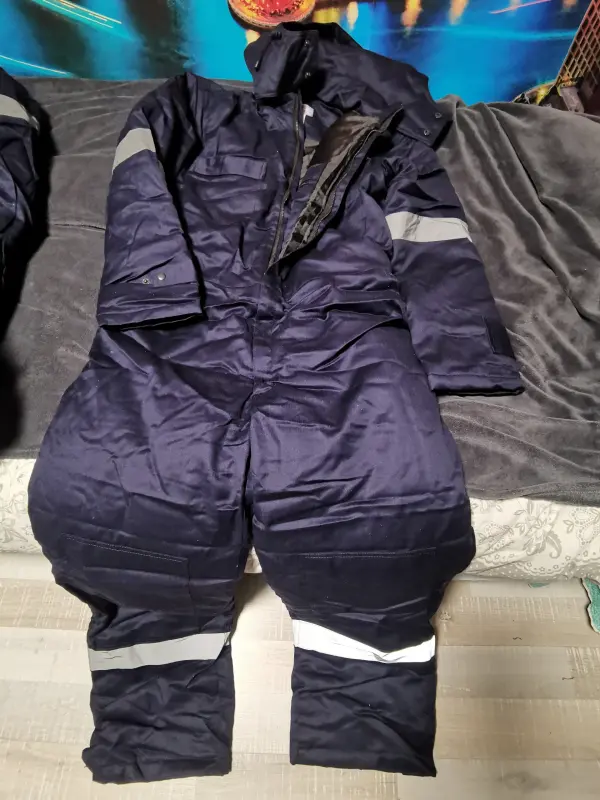 Зимний комбинезон.Новый.