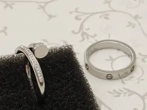 Набор из двух колец,-медицинский сплав (размер 20)