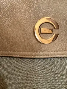 Женская сумка английского бренда Elizabeth Grant