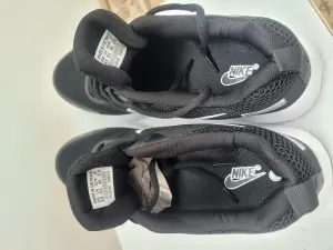 Новые мужские кроссовки Nike