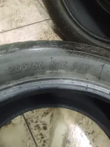 Шины 205/60/16