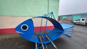 Контейнер, сетка для сбора ПЭТ тары, арт объект