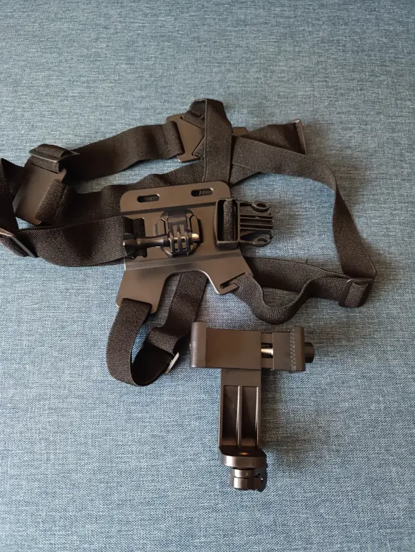 Крепление на грудь для телефона